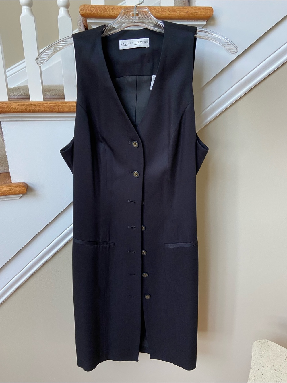 Valerie Stevens Black Sleeveless Button-Front Dress.  A Classic.  Size 4